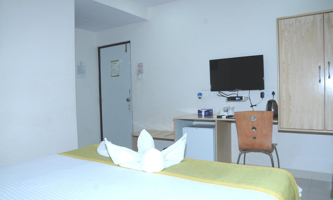 Hotel Pratz Inn ハイデラバード エクステリア 写真